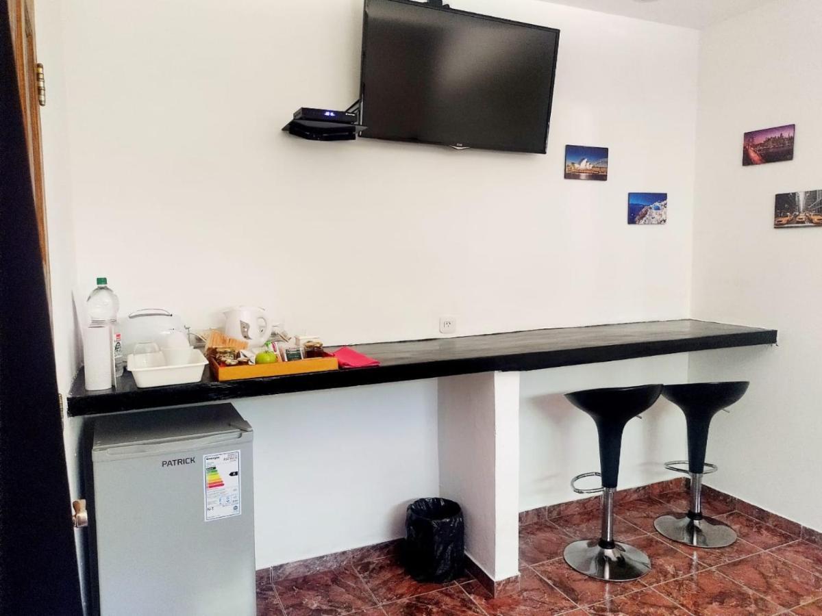 Posada Quinta Pata Ezeiza Zewnętrze zdjęcie